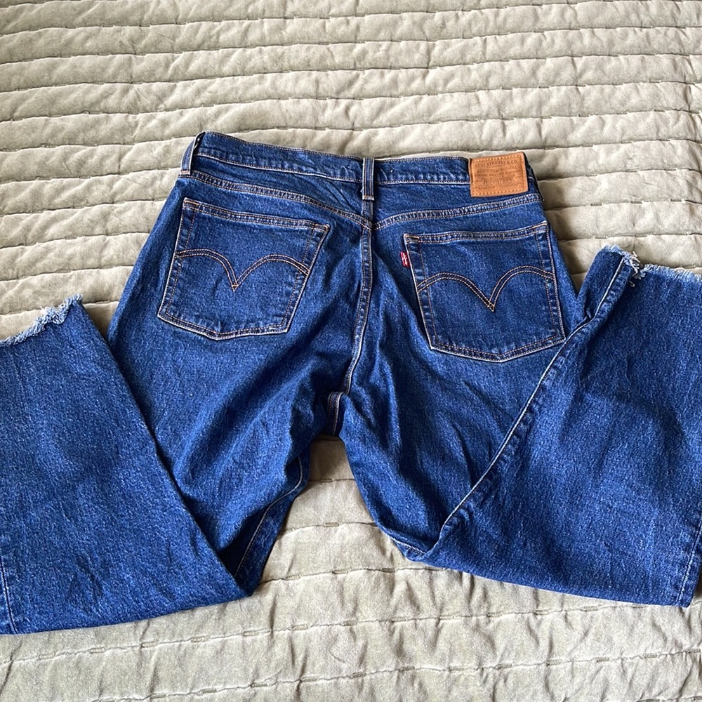 Levi’s Wedgie Straight Jeans - Picture 2 of 4